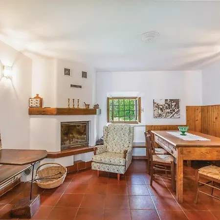 Сasa de vacaciones Two-bedroom Holiday In Comeglians