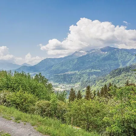 Two-bedroom Holiday In Comeglians Сasa de vacaciones